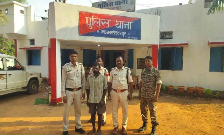 अंबिकापुर में दोहरे हत्यकांड का मामला: पति ने चरित्र शंका में पत्नी और एक व्यक्ति की कर दी हत्या अंबिकापुर में दोहरे हत्यकांड का मामला: पति ने चरित्र शंका में पत्नी और एक व्यक्ति की कर दी हत्या