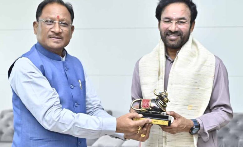 मुख्यमंत्री साय से केंद्रीय कोयला एवं खान मंत्री जी. किशन रेड्डी ने सौजन्य मुलाकात की मुख्यमंत्री साय से केंद्रीय कोयला एवं खान मंत्री जी. किशन रेड्डी ने सौजन्य मुलाकात की
