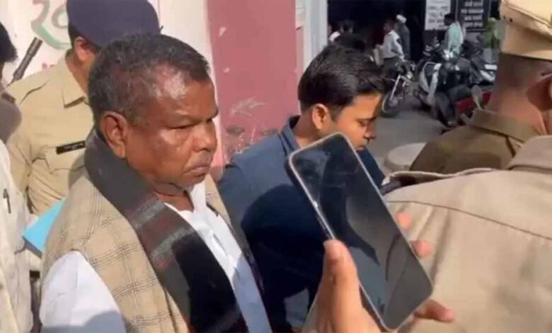 शराब घोटाला मामला: 25 अप्रैल तक जेल में रहेंगे पूर्व मंत्री कवासी लखमा शराब घोटाला मामला: 25 अप्रैल तक जेल में रहेंगे पूर्व मंत्री कवासी लखमा