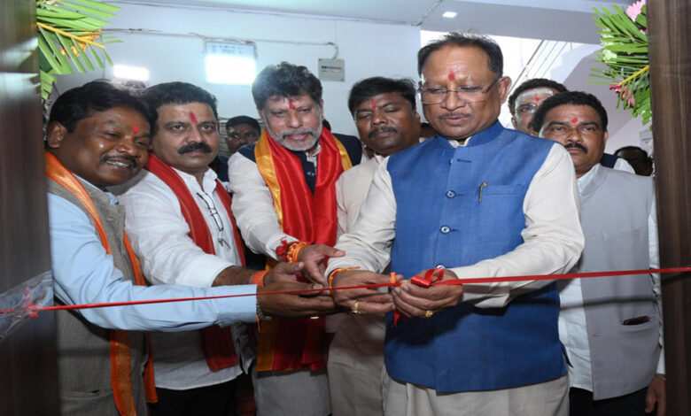 रायपुर : मुख्यमंत्री विष्णु देव साय की बस्तर अंचल को बड़ी सौगात रायपुर : मुख्यमंत्री विष्णु देव साय की बस्तर अंचल को बड़ी सौगात