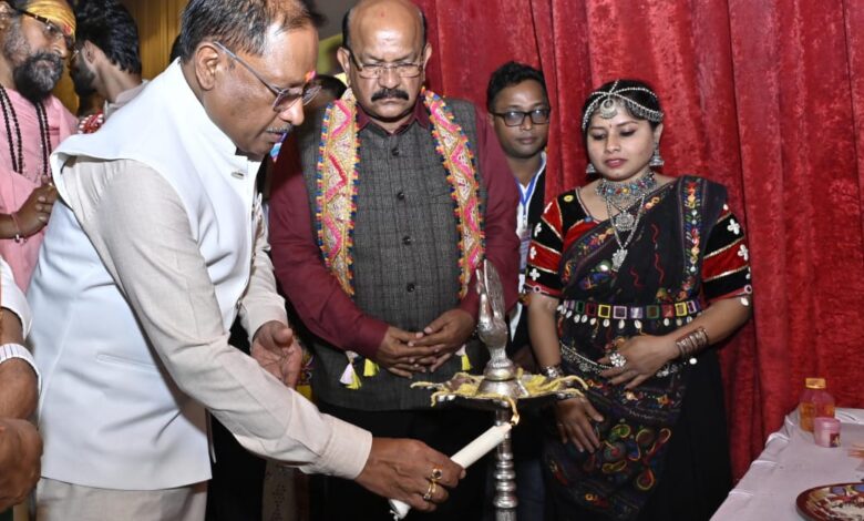 CG News: मुख्यमंत्री साय विश्व बंजारा दिवस पर विशाल बंजारा महाकुंभ कार्यक्रम में हुए शामिल, कहा- बंजारा समाज का रहा है समृद्धशाली इतिहास… CG News: मुख्यमंत्री साय विश्व बंजारा दिवस पर विशाल बंजारा महाकुंभ कार्यक्रम में हुए शामिल, कहा- बंजारा समाज का रहा है समृद्धशाली इतिहास…