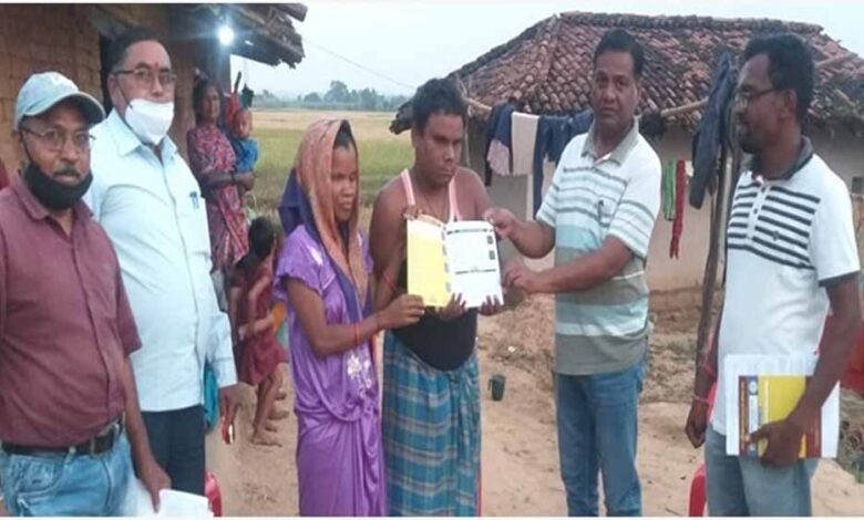 रायपुर : दिव्यांग दम्पत्ति के लिए मनरेगा का सहारा, आर्थिक तंगी से मिली राहत