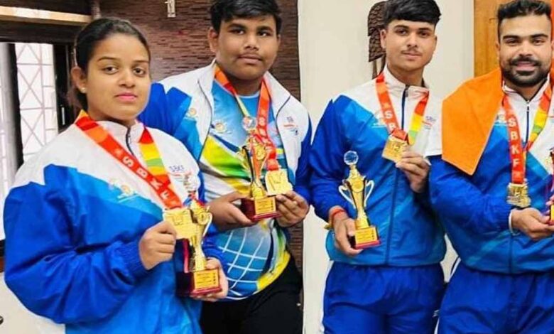 रायपुर : नेपाल में चमके छत्तीसगढ़ के सितारे: कबीरधाम के चार होनहार युवाओं ने लहराया भारत का परचम रायपुर : नेपाल में चमके छत्तीसगढ़ के सितारे: कबीरधाम के चार होनहार युवाओं ने लहराया भारत का परचम