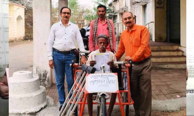 सुशासन तिहार में आवेदनों का हो रहा त्वरित निराकरण सुशासन तिहार में आवेदनों का हो रहा त्वरित निराकरण
