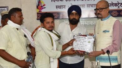 रायपुर : आम जनता से नियमित संवाद करें अधिकारी : डेका