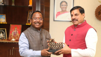 रायपुर : आदिम जाति विकास मंत्री श्री रामविचार नेताम ने मध्यप्रदेश के मुख्यमंत्री डॉ. मोहन यादव से की मुलाकात