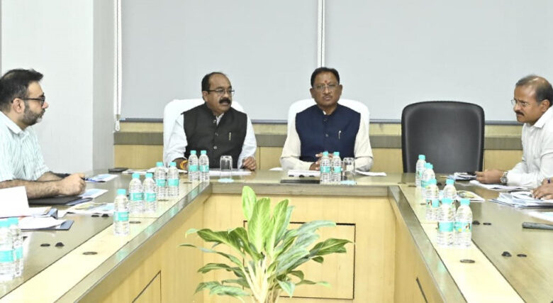 CG- मुख्यमंत्री ने लोक निर्माण विभाग के कार्यों की समीक्षा की: प्रमुख सड़कों पर तेज और सुरक्षित यातायात पर जोर के दिए निर्देश…