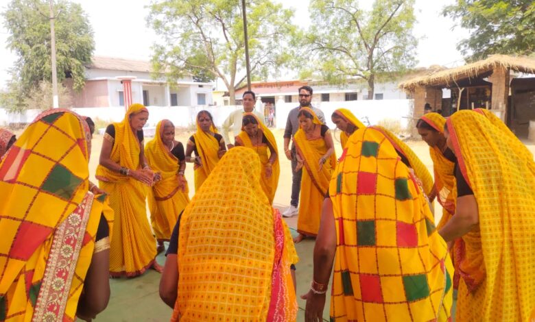 सुशासन तिहार 2025: ग्रामीण और शहरी क्षेत्रों में जनजागरूकता अभियान, ग्रामीण अंचल में सुआ नृत्य बना जनजागरूकता का माध्यम… सुशासन तिहार 2025: ग्रामीण और शहरी क्षेत्रों में जनजागरूकता अभियान, ग्रामीण अंचल में सुआ नृत्य बना जनजागरूकता का माध्यम…