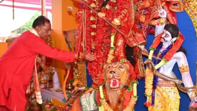 मुख्यमंत्री साय ने मां दुर्गा की पूजा-अर्चना की, कहा- कन्याओं का पूजन एवं सम्मान, हमारी सांस्कृतिक जड़ों को संजोने के साथ-साथ ‘बेटी बचाओ, बेटी पढ़ाओ’ जैसे राष्ट्रीय अभियान को भी जीवंत करता है…