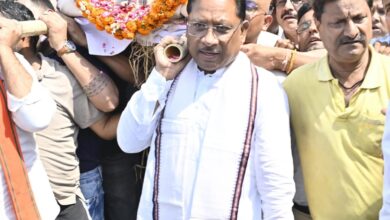 CG News – मुख्यमंत्री साय का मुंबई दौरा रद्द: कश्मीर में मारे गए दिनेश मिरानिया की अंतिम यात्रा में हुए शामिल, शव को दिया कंधा…