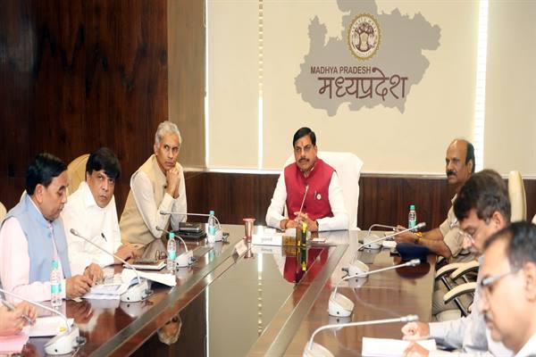 सीएम यादव ने की प्रधानमंत्री की मध्यप्रदेश यात्रा की तैयारियों की समीक्षा: PM मोदी के आगमन से वैशाखी का वार्षिक मेला बनेगा अविस्मरणीय…
