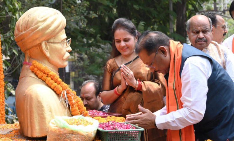CG News: मुख्यमंत्री विष्णु देव साय ने स्वतंत्रता संग्राम सेनानी मधुसूदन दास की प्रतिमा पर किया माल्यार्पण…
