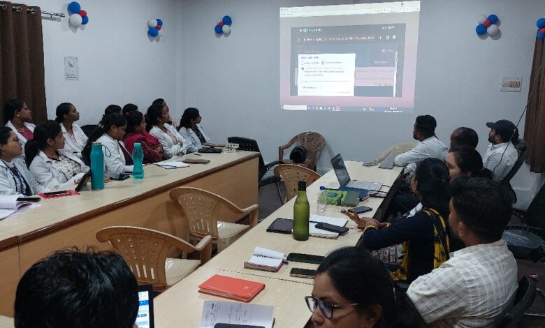 CG News: छत्तीसगढ़ में गैर संचारी रोग के ईलाज में आभा आईडी है वरदान, इस डिजिटल तकनीक से इलाज की गुणवत्ता में हो रहा सुधार… CG News: छत्तीसगढ़ में गैर संचारी रोग के ईलाज में आभा आईडी है वरदान, इस डिजिटल तकनीक से इलाज की गुणवत्ता में हो रहा सुधार…