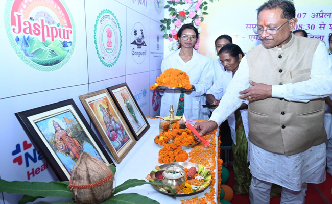 मुख्यमंत्री श्री विष्णु देव साय ने सिकलसेल और थैलेसीमिया जागरूकता एवं एचएलए मैचिंग शिविर का किया शुभारंभ मुख्यमंत्री श्री विष्णु देव साय ने सिकलसेल और थैलेसीमिया जागरूकता एवं एचएलए मैचिंग शिविर का किया शुभारंभ