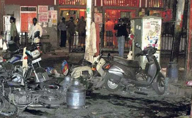जयपुर में बम ब्लास्ट में बड़ा फैसला, चार दोषियों को आजीवन कारावास जयपुर में बम ब्लास्ट में बड़ा फैसला, चार दोषियों को आजीवन कारावास