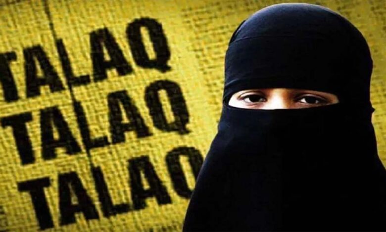 बुलेट बाइक के लिए आरोपी ने की पत्नी के साथ मारपीट, तीन तलाक देकर की दूसरी शादी, मामला दर्ज बुलेट बाइक के लिए आरोपी ने की पत्नी के साथ मारपीट, तीन तलाक देकर की दूसरी शादी, मामला दर्ज