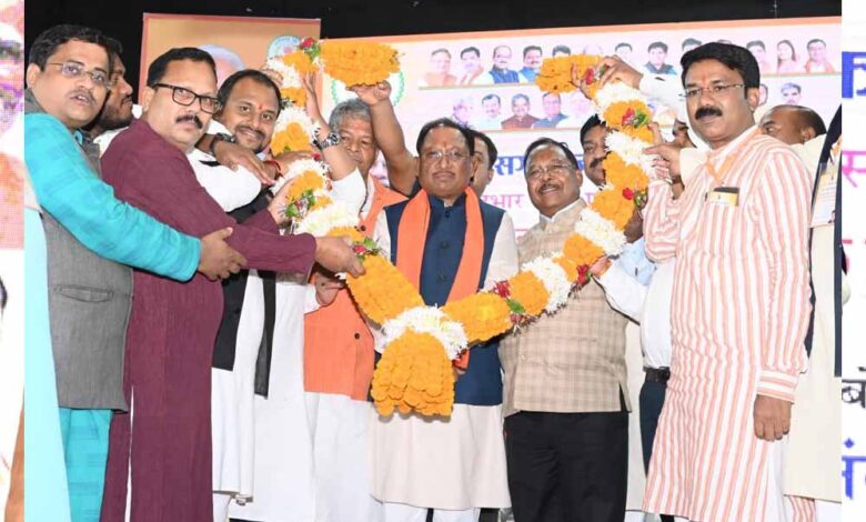 रजक समाज का परिश्रम, सेवा भावना और सामाजिक सद्भाव में रहा है महत्वपूर्ण योगदान : मुख्यमंत्री साय रजक समाज का परिश्रम, सेवा भावना और सामाजिक सद्भाव में रहा है महत्वपूर्ण योगदान : मुख्यमंत्री साय