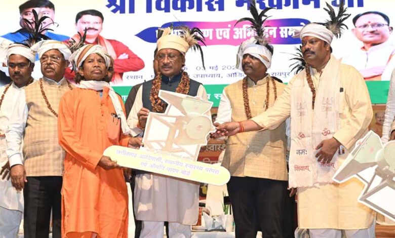 औषधीय पौधों के संवर्धन से असीम संभावनाएं : मुख्यमंत्री साय औषधीय पौधों के संवर्धन से असीम संभावनाएं : मुख्यमंत्री साय