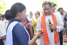 बैगा समुदाय की बिटिया ने किया टॉप, मुख्यमंत्री साय से की मुलाकात