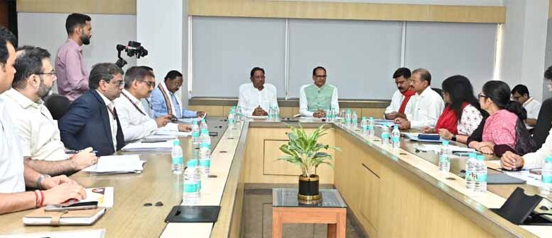 अटल डिजिटल सुविधा केंद्रों की केंद्रीय मंत्री चौहान ने की सराहना: ग्रामीण अर्थव्यवस्था में डिजिटल सशक्तिकरण की दिशा में बताया क्रांतिकारी कदम अटल डिजिटल सुविधा केंद्रों की केंद्रीय मंत्री चौहान ने की सराहना: ग्रामीण अर्थव्यवस्था में डिजिटल सशक्तिकरण की दिशा में बताया क्रांतिकारी कदम
