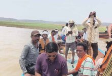 मछली पकड़ने गया मछुआरा तेज आंधी-तूफान के बीच हुआ लापता