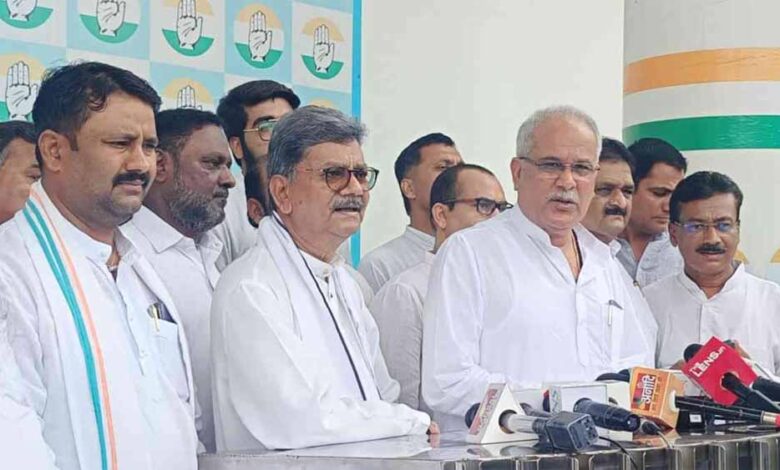 झीरम हमले की 12वीं बरसी पर कांग्रेस ने मनाया शहादत दिवस झीरम हमले की 12वीं बरसी पर कांग्रेस ने मनाया शहादत दिवस