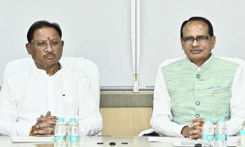 रायपुर : अटल डिजिटल सुविधा केंद्रों’ की केंद्रीय मंत्री श्री चौहान ने की सराहना रायपुर : अटल डिजिटल सुविधा केंद्रों’ की केंद्रीय मंत्री श्री चौहान ने की सराहना