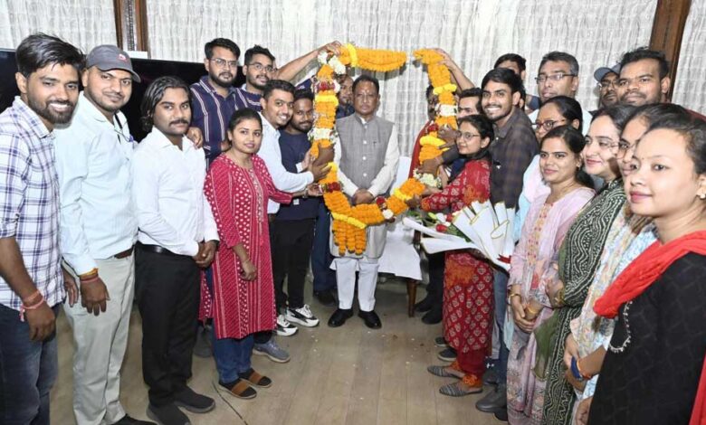 हर युवा के चेहरे की चिंता हमने पढ़ी, हर परिवार की पीड़ा हमने समझी और उसका समाधान करने का किया प्रयास : मुख्यमंत्री विष्णु देव साय हर युवा के चेहरे की चिंता हमने पढ़ी, हर परिवार की पीड़ा हमने समझी और उसका समाधान करने का किया प्रयास : मुख्यमंत्री विष्णु देव साय