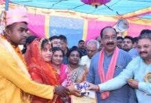 रायपुर : अक्षय तृतीया पर 85 जोड़ों ने लिए सात फेरे, उपमुख्यमंत्री विजय शर्मा और मंत्री श्रीमती लक्ष्मी राजवाड़े ने दिया आशीर्वाद
