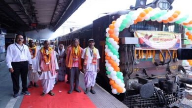 रायपुर : श्रवण कुमार की परंपरा अपनाकर सरकार बुजुर्गों को करा रही तीर्थयात्रा- वित्त मंत्री श्री ओ.पी.चौधरी
