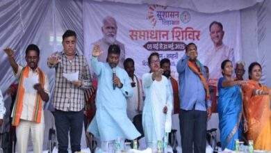 शिविर में राशन कार्ड, श्रम कार्ड एवं केसीसी सहित हितग्राहीमूलक सामग्री का किया गया वितरण’