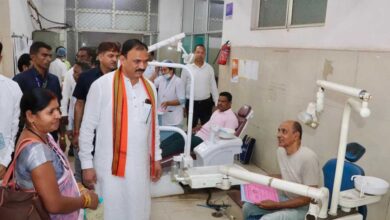 मंत्री जायसवाल ने  दंत चिकित्सा महाविद्यालय का किया निरीक्षण, स्वास्थ्य सुविधाओं को सुदृढ़ करने के दिए निर्देश