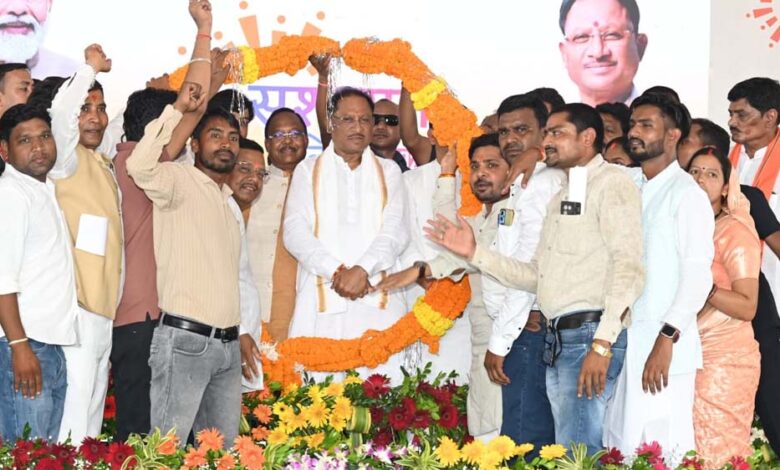 गरीब परिवारों को पक्का मकान देकर PM मोदी के संकल्प को साकार कर रही है CG सरकार: CM साय गरीब परिवारों को पक्का मकान देकर PM मोदी के संकल्प को साकार कर रही है CG सरकार: CM साय