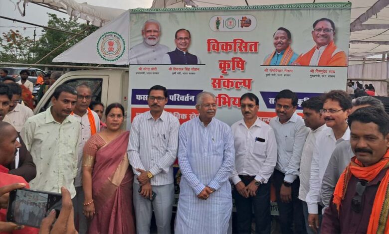 विकसित कृषि संकल्प अभियान में किसानों से वैज्ञानिकों का सीधा संवाद विकसित कृषि संकल्प अभियान में किसानों से वैज्ञानिकों का सीधा संवाद