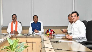 मुख्यमंत्री विष्णु देव साय ने आत्मसमर्पित नक्सलियों और नक्सल हिंसा से पीड़ितों को जारी की प्रधानमंत्री आवास योजना की पहली किस्त