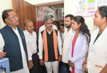मुख्यमंत्री ने आयुष्मान आरोग्य मंदिर का किया औचक निरीक्षण
