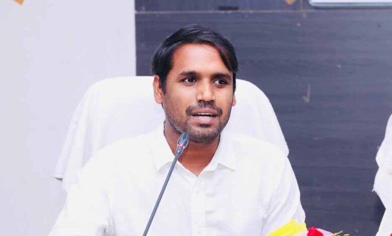 धमतरी : मौसमी बीमारियों पर रखें नजर, पेयजल स्त्रोतों का करें क्लोरीनाईजेशन धमतरी : मौसमी बीमारियों पर रखें नजर, पेयजल स्त्रोतों का करें क्लोरीनाईजेशन