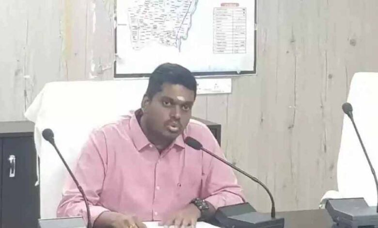 जगदलपुर : जमीन से सम्बंधित प्रकरणों के त्वरित निराकरण हेतु राजस्व और पुलिस की माह में एक बार जरूर हो संयुक्त बैठक-कलेक्टर हरिस एस जगदलपुर : जमीन से सम्बंधित प्रकरणों के त्वरित निराकरण हेतु राजस्व और पुलिस की माह में एक बार जरूर हो संयुक्त बैठक-कलेक्टर हरिस एस