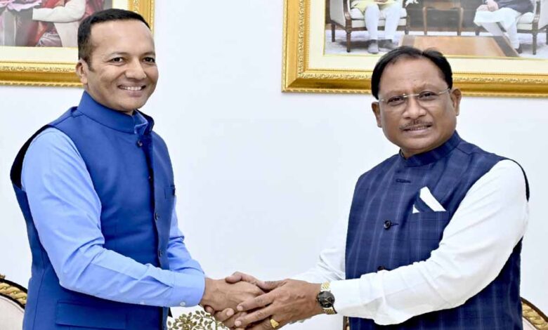 रायपुर : मुख्यमंत्री श्री साय से सांसद श्री नवीन जिंदल ने की सौजन्य मुलाकात रायपुर : मुख्यमंत्री श्री साय से सांसद श्री नवीन जिंदल ने की सौजन्य मुलाकात