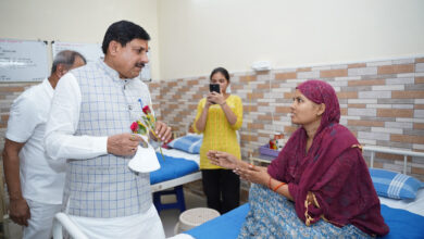 MP News- मुख्यमंत्री डॉ. यादव ने किया विराट हॉस्पिस का भ्रमण, कहा- कैंसर पीड़ितों की निःस्वार्थ सेवा अनुकरणीय….