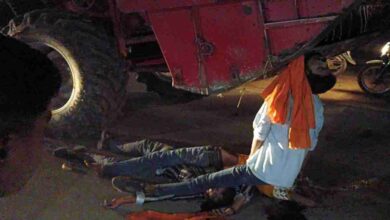 CG Accident: छत्तीसगढ़ के इस जिले में बाइक और हार्वेस्टर में भिड़ंत, तीन युवकों की मौके पर मौत…हादसे के बाद गांव में छाया मातम…