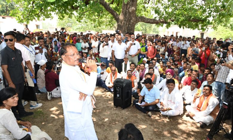 CG NEWS- कामचोरी नहीं चलेगी: मुख्यमंत्री विष्णुदेव साय की अफसरों को कड़ी चेतावनी… CG NEWS- कामचोरी नहीं चलेगी: मुख्यमंत्री विष्णुदेव साय की अफसरों को कड़ी चेतावनी…