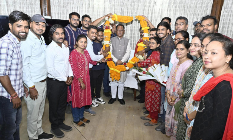 CG- मुख्यमंत्री साय की पहल से छत्तीसगढ़ के शिक्षकों के जीवन में लौटी खुशियाँ: 26 सौ से अधिक युवाओं के भविष्य को सुरक्षित करने का ऐतिहासिक निर्णय…. CG- मुख्यमंत्री साय की पहल से छत्तीसगढ़ के शिक्षकों के जीवन में लौटी खुशियाँ: 26 सौ से अधिक युवाओं के भविष्य को सुरक्षित करने का ऐतिहासिक निर्णय….