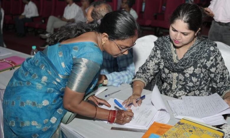 CG News: अतिशेष प्रधान पाठकों और सहायक शिक्षकों की काउंसिलिंग प्रक्रिया प्रारंभ, काउंसिलिंग के बाद चयनित शिक्षकों को तत्काल मिल रहा पदस्थापना आदेश…. CG News: अतिशेष प्रधान पाठकों और सहायक शिक्षकों की काउंसिलिंग प्रक्रिया प्रारंभ, काउंसिलिंग के बाद चयनित शिक्षकों को तत्काल मिल रहा पदस्थापना आदेश….