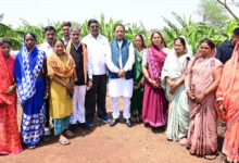 CG- सुशासन तिहार 2025: मुख्यमंत्री साय ने की कृषक रोहित साहू की सराहना, केला और पपीता की उन्नत खेती से कमा रहे लाखों, बना रहे रोजगार के अवसर….