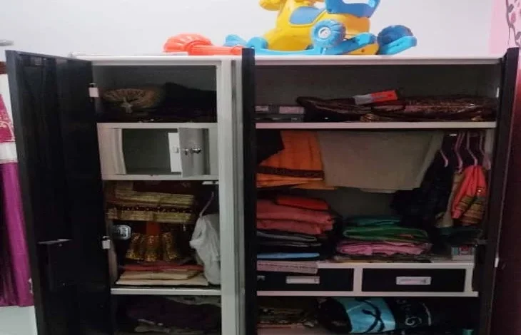 CG News: पुलिस कॉन्स्टेबल के घर चोरी, अलमारी का लॉकर तोड़कर चोरों ने दिया वारदात को अंजाम… CG News: पुलिस कॉन्स्टेबल के घर चोरी, अलमारी का लॉकर तोड़कर चोरों ने दिया वारदात को अंजाम…