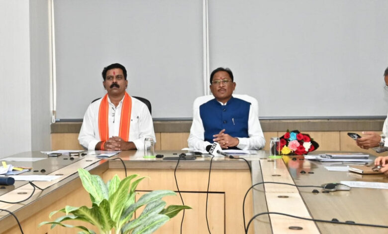 CG NEWS: आत्मसमर्पित नक्सलियों और पीड़ितों को मिला नया आशियाना: मुख्यमंत्री ने जारी की पीएम आवास योजना की पहली किस्त… CG NEWS: आत्मसमर्पित नक्सलियों और पीड़ितों को मिला नया आशियाना: मुख्यमंत्री ने जारी की पीएम आवास योजना की पहली किस्त…