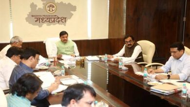 MP News- मुख्यमंत्री डॉ. यादव ने अधिकारियों को किया निर्देशित: कहा- सड़क निर्माण में गुणवत्ता और दीर्घकालिक जरूरतों पर दें विशेष ध्यान…