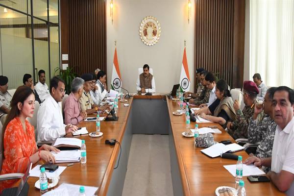 MP News: मुख्यमंत्री डॉ. मोहन यादव ने नागरिक सुरक्षा को प्राथमिकता देने के लिए की बैठक…. MP News: मुख्यमंत्री डॉ. मोहन यादव ने नागरिक सुरक्षा को प्राथमिकता देने के लिए की बैठक….