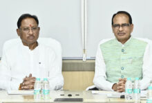 CG News- ‘अमृत सरोवर’ योजना से ग्रामीणों को मिलेगा रोजगार और जलसंरक्षण की दिशा में मिलेंगे ठोस परिणाम: स्थानीय आजीविका से जोड़ने केंद्रीय मंत्री ने दिए निर्देश….